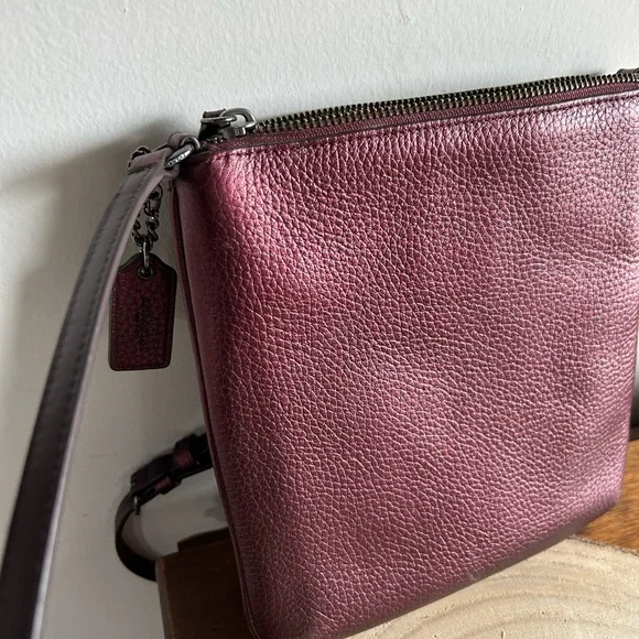 Coach Swagger Swingback Metallica Pebble Leather Cross Body - Picture 5 of 8